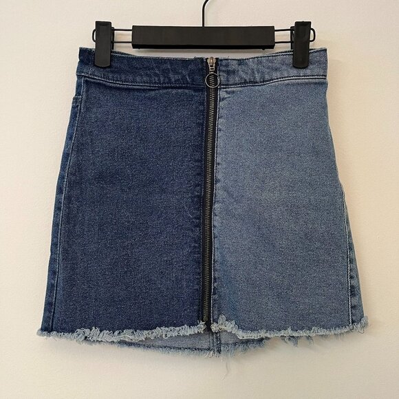Two Tone Denim Mini Skirt Zipper Front Raw Hem - Size 00 - Picture 1 of 7